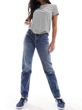 Levis Middy Straight Jeans Medium Wash size 27 Mid Rise Straight Leg